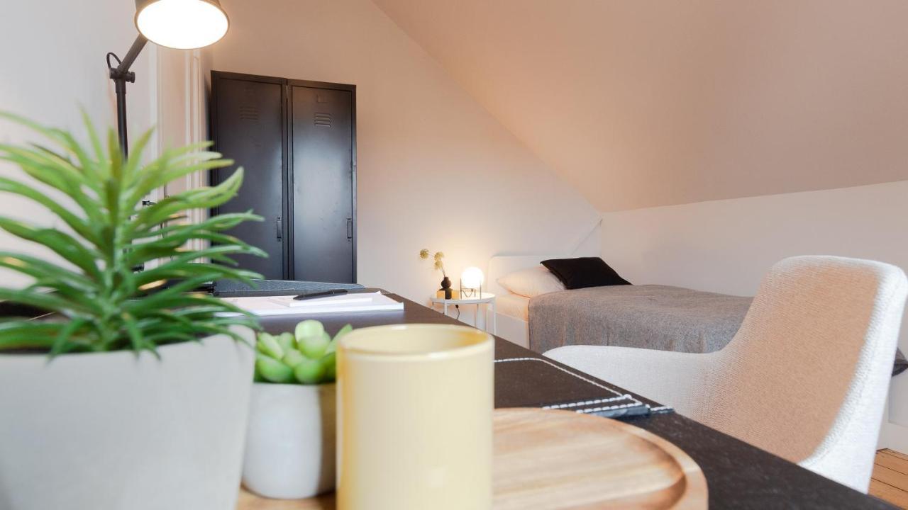 Stilvoll Wohnen In Der Kaiserlichen Post Westerstede Exterior foto